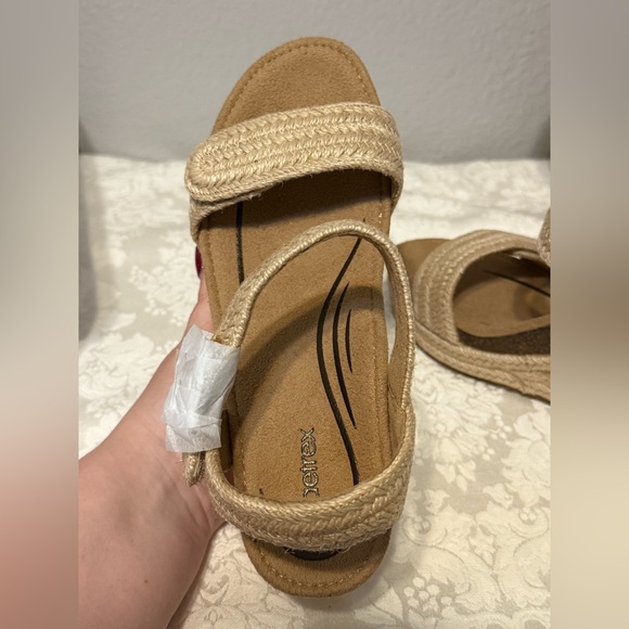 Aetrex Tan Beige Sydney Quarter Strap Espadrille Wedge Sandals NEW IN BOX 7.5-8 - Picture 11 of 14